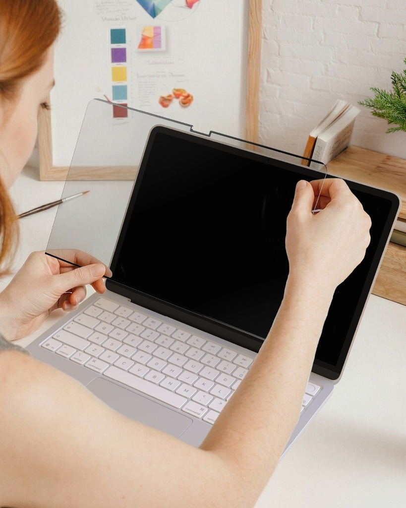 AT RADIX MAG CLEAR FILM FOR MACBOOK NEO