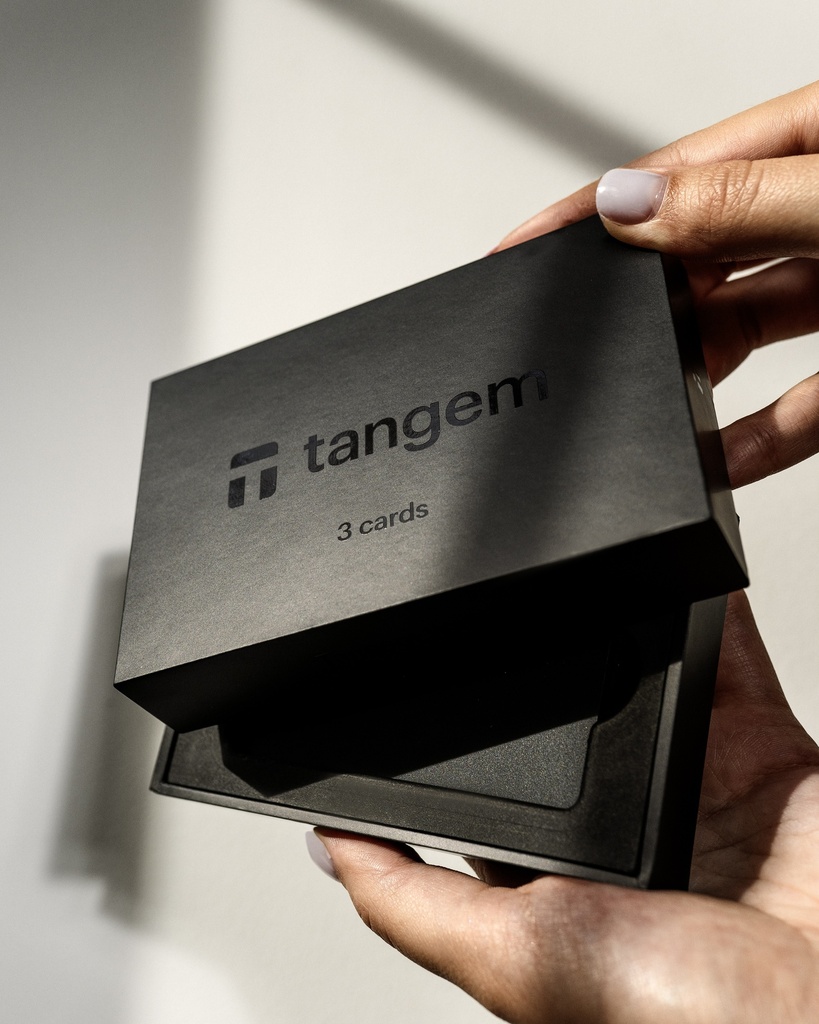TANGEM CRYPTO HARDWARE WALLET 2.0 (PACK OF 3 CARDS)